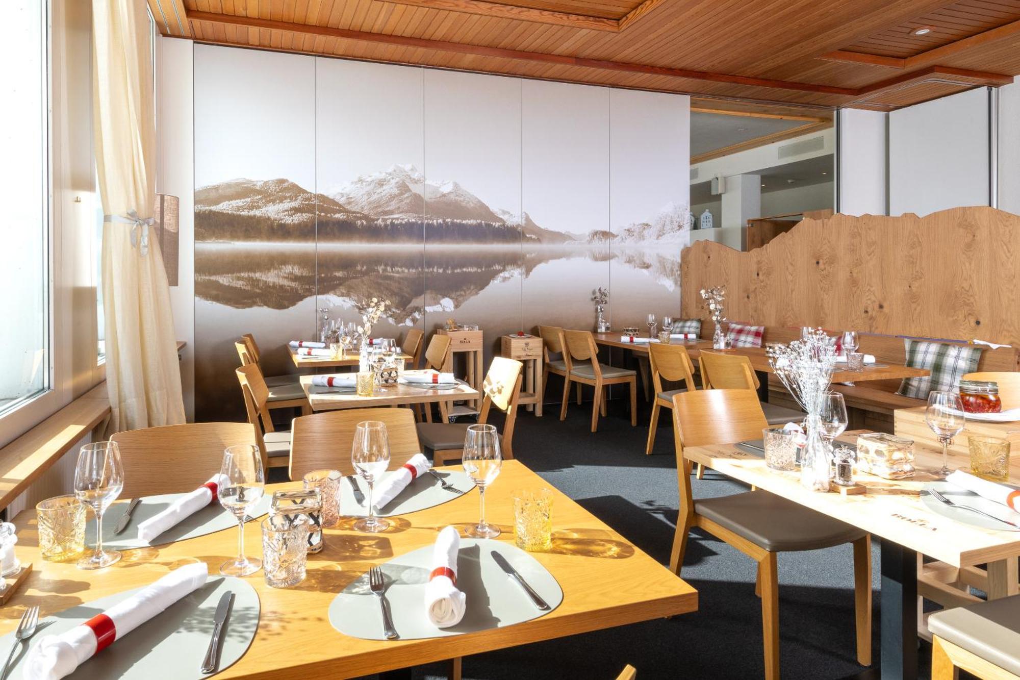 Randolins Familienresort St. Moritz Exterior foto