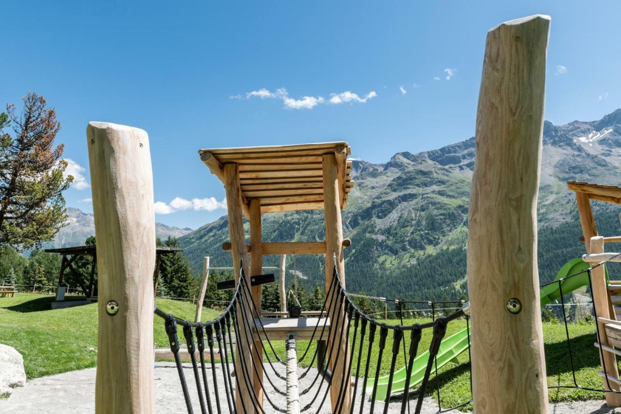 Randolins Familienresort St. Moritz Exterior foto